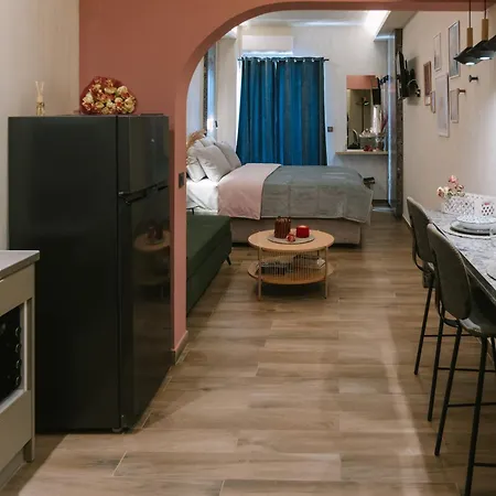 Charm Apartment *