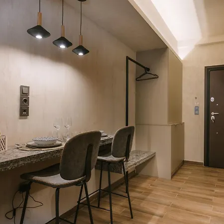 Charm Apartment *