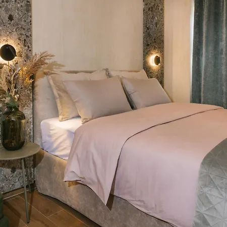 Apartment Charm *